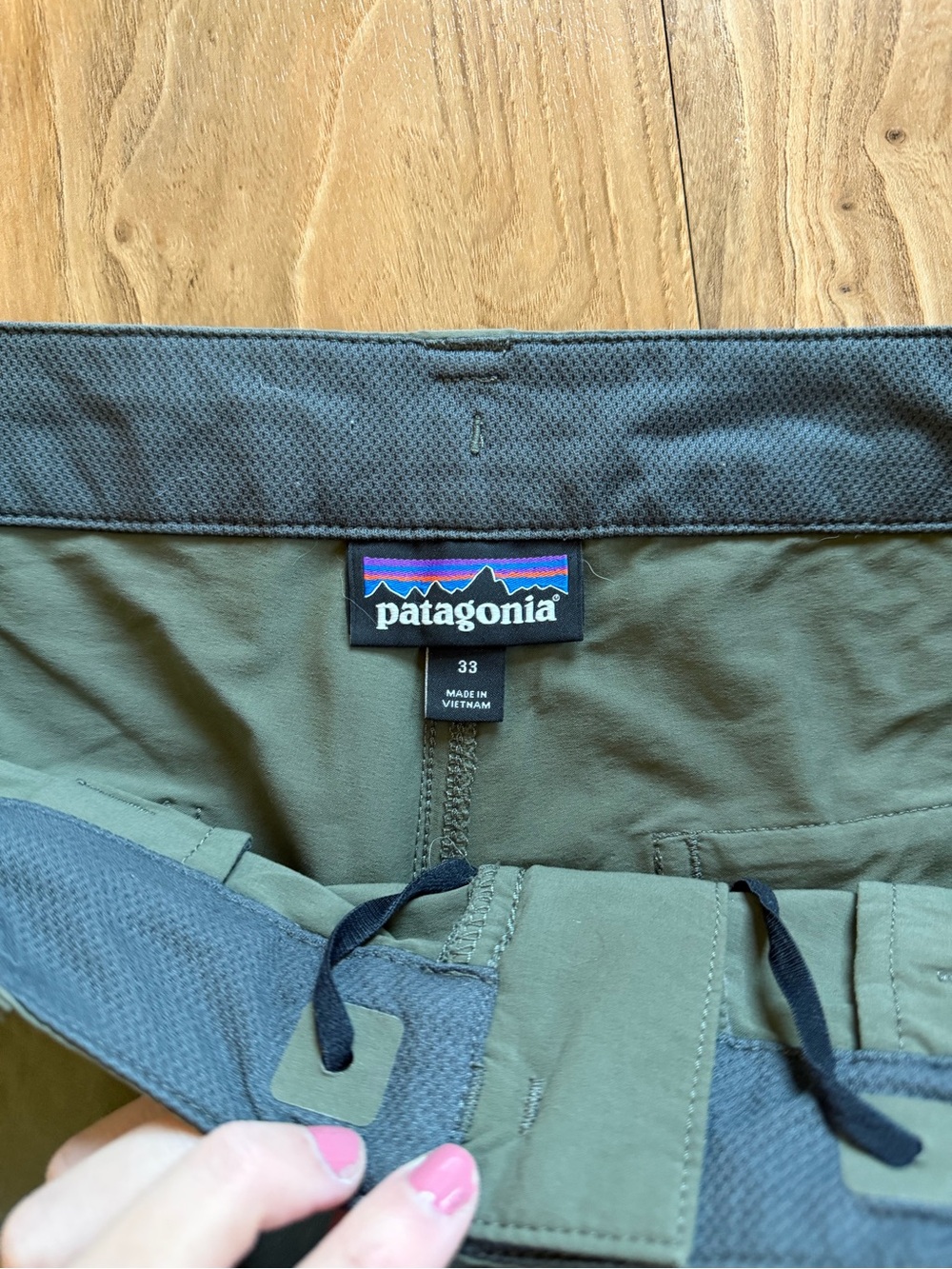 Patagonia Quandary shorts 8" - Picture 2 of 3